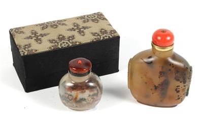 2 Snuff Bottles , - Antiquitäten
