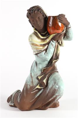 Kniende Frau mit Vase, - Antiquitäten