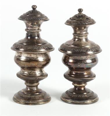 Paar Wiener Silber Gewürzstreuer von 1846, - Antiquariato