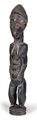 Baule, Elfenbeinküste: Eine stehende Figur einer 'spirituellen Ehegattin', genannt 'Blolo Bla'. - Antiquitäten