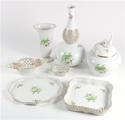 Kalebassenvase, Fußvase, 2 Tabletts, 2 ovale Henkelschälchen, 1 Bonbondose, - Antiques