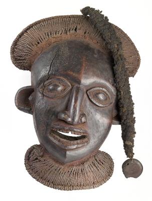 Bamileke, Kamerun: 'Kamm'-Maske oder 'Kult-Führermaske' aus dem Kameruner Grasland. - Antiques