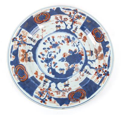 Großer Imari Teller, China, Kangxi Periode, - Asiatica