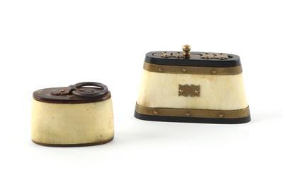 Zwei Schnupftabakdosen, - Antiquitäten