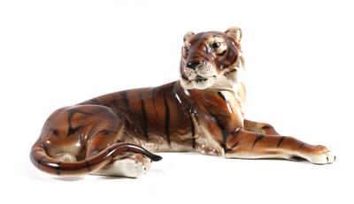 Liegender Tiger, - Antiquitäten