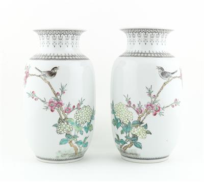1 Paar Famille rose Vasen, - Asiatica
