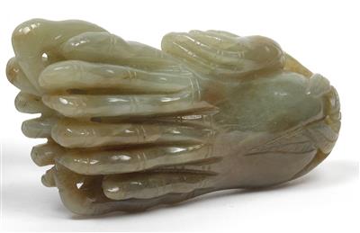 Jadeschnitzerei in Form einer Fingerzitrone, China, 20. Jh. - Asiatika