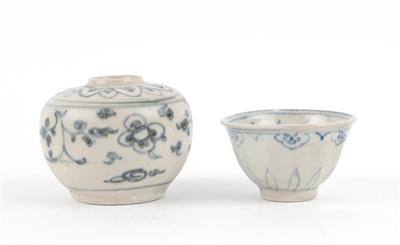 Blau -weiße Vase, Schälchen, - Antiquitäten