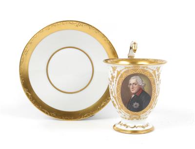 Friedrich der Große Tasse mit Untertasse, - Antiquitäten