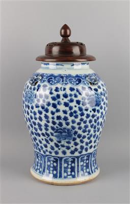 Blau-weiße Vase, - Antiquitäten