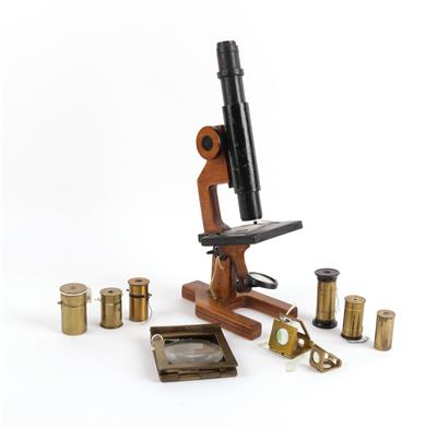Neun einfache MIkroskope und 1 Eigenbau-Mikroskop aus Holz - Antiquitäten