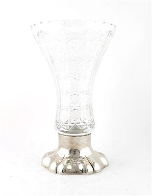 Budapester Vase mit Silbermontierung, - Starožitnosti