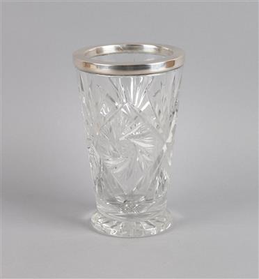 Wiener Glasvase mit Silbermontierung, - Antiquitäten