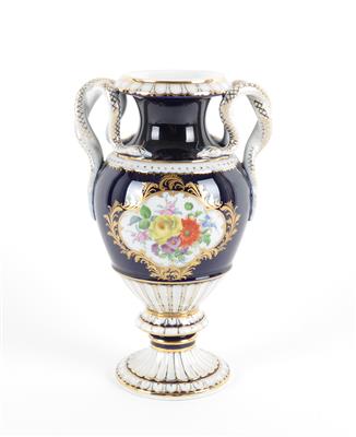 Vase mit Schlangenhenkeln, - Starožitnosti