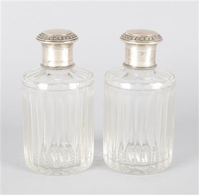 2 Wiener Parfumflakons mit Silbermontierung, - Antiques