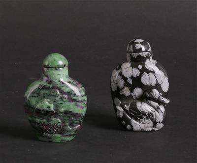 2 Snuff Bottles, - Asiatische und islamische Kunst