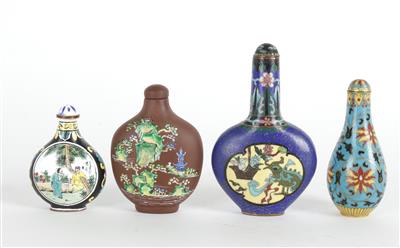 4 Snuffbottles: - Antiquariato