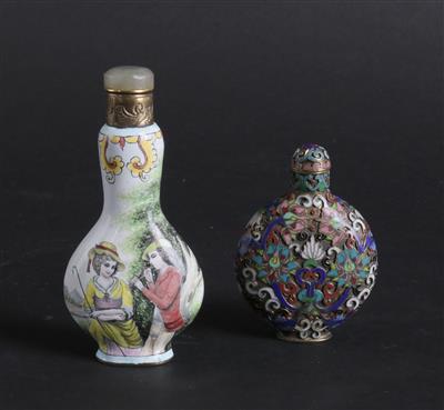 Cloisonné- und Email-Snuff Bottle, - Asiatische und islamische Kunst