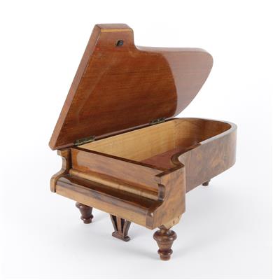 Schatulle in Form eines Klavier, - Antiques