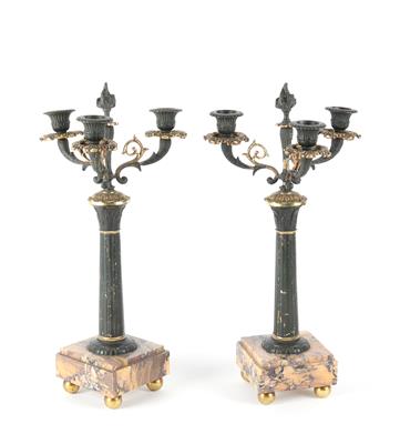 Paar dreiarmige Kerzenleuchter, - Antiquitäten