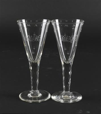 Paar Lobmeyr-Champagnergläser zur Silberhochzeit 8. Mai 1921-1946 mit Monogrammen M. K. und R. K., - Antiquitäten