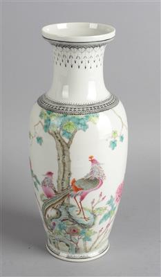 Famille rose Vase, - Sommerauktion Antiquitäten