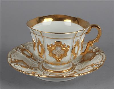 Tasse mit Untertasse, - Asta estiva Antiquariato