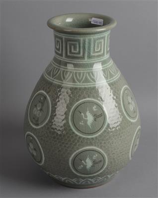 Seladon glasierte Vase, - Works of Art