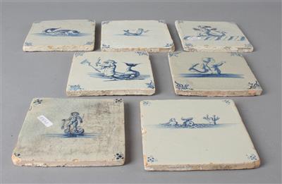 14 Delfter Fliesen mit Darstellungen von Fabelwesen und Fischen, - Szkło, porcelana i ceramika