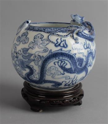 Blau-weiße Vase oder Pinseltopf, - Antiquitäten