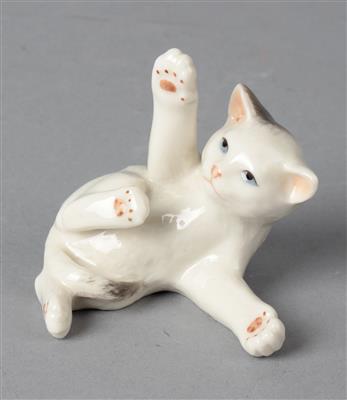 Spielende Katze, - Antiquitäten