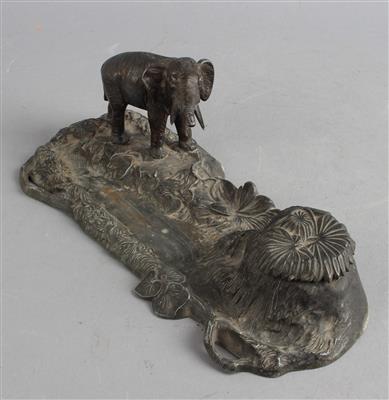 Tintenzeug in Form eines Elefanten in Landschaft, - Antiquariato