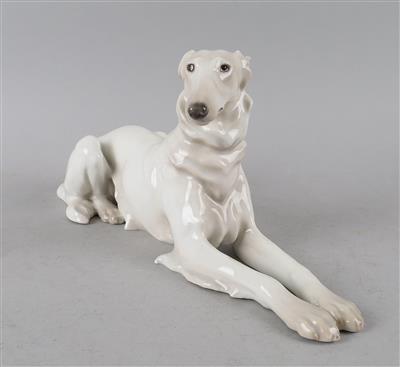Liegender Windhund, - Antiquitäten