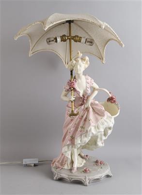 Jugendstil-Tischlampe Dame mit Korb und Schirm, - Works of Art