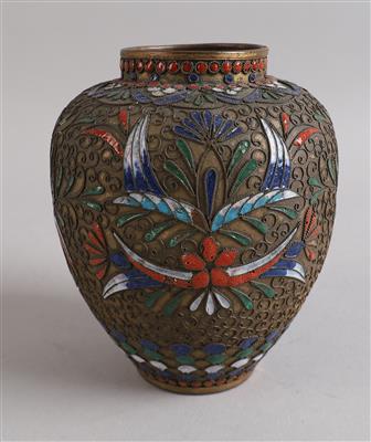 Kleine Champlevé Vase, - Works of Art
