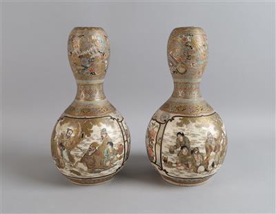 Paar Satsuma Vasen in Kalebassenform, - Antiquitäten