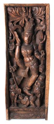 Indisches Holzrelief mit Darstellung der Kali, - Works of Art