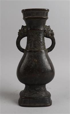 Bronze Vase, - Starožitnosti