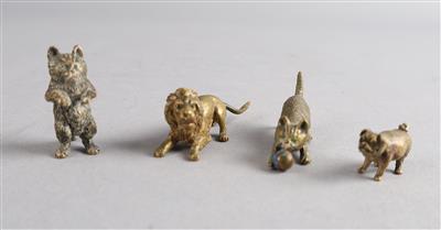 4 Wiener Bronzen - 2 Katzen, Mops und Löwe, - Antiquitäten