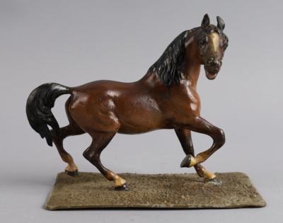 Trabendes Pferd, - Works of Art