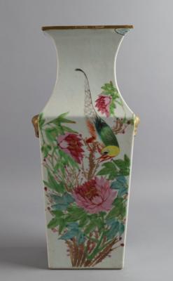 Famille rose Vase, China, 19./20. Jh., - Antiquitäten