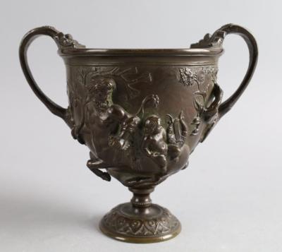Bronzevase mit Kentauren, - Antiquitäten