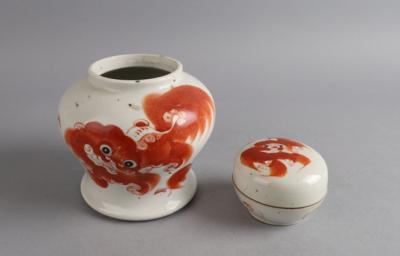 Vase, Deckeldose, China, anf. 20. Jh., - Antiquitäten