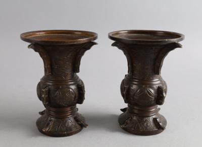 Paar Bronze Vasen, - Works of Art