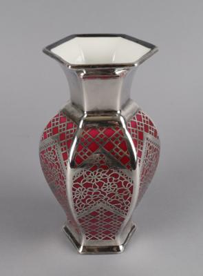 Vase mit floral-ornamentalem Silberoverlay, Porzellanmanufaktur Philipp Rosenthal  &  Co, Selb, 1923-1925 - Antiquitäten