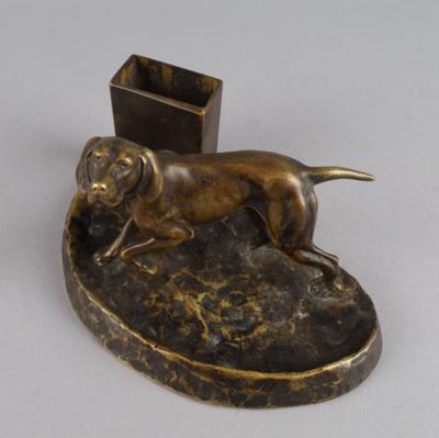 Bronze Jagdhund auf Schale mit Zündholzschachtel-Halterung, - Antiquariato