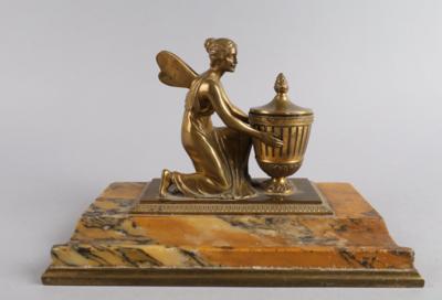 Tintenzeug mit Nike aus Bronze im hellenistisch-klassizistischem Stil - Antiquitäten
