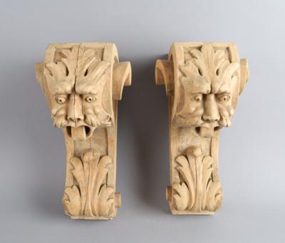 Paar geschnitzte Konsolen mit Maskerons, - Antiquitäten