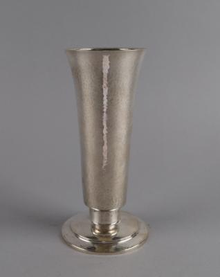 Art Déco Vase aus Silber mit Hammerschlagdekor, Deutschland, um 1920/35 - Antiquitäten