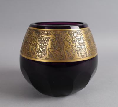Vase mit Dekordarstellung bewaffneter Amazonen, - Works of Art